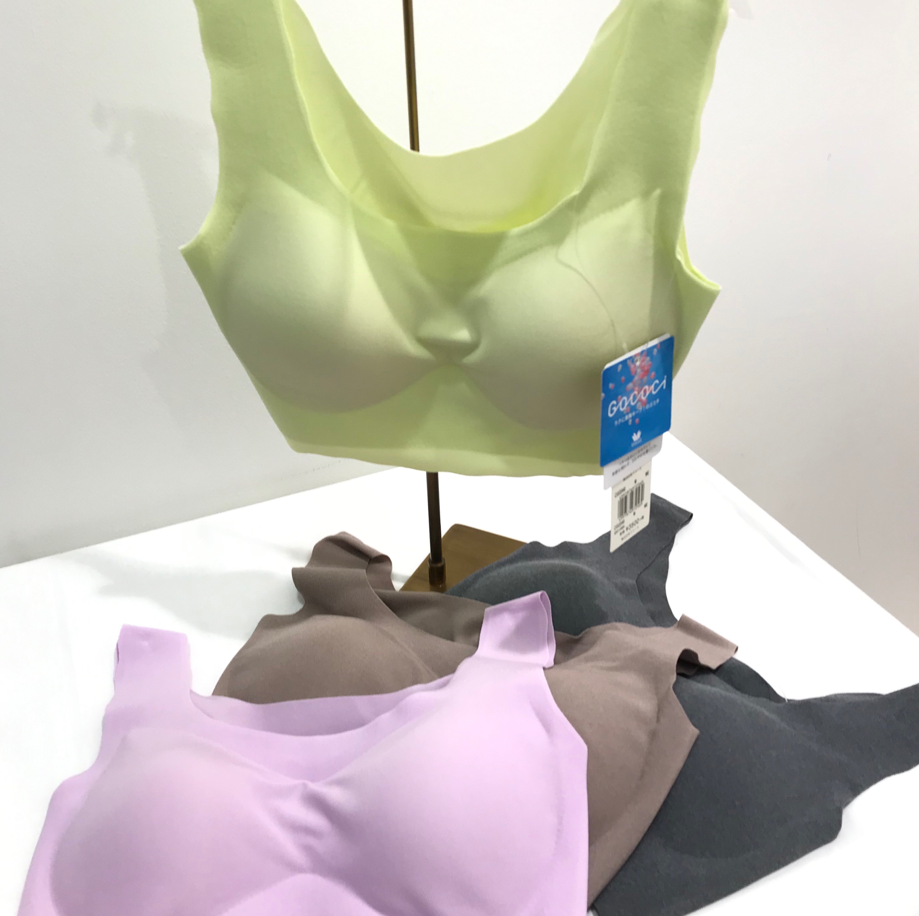 000046/e20330d7.png